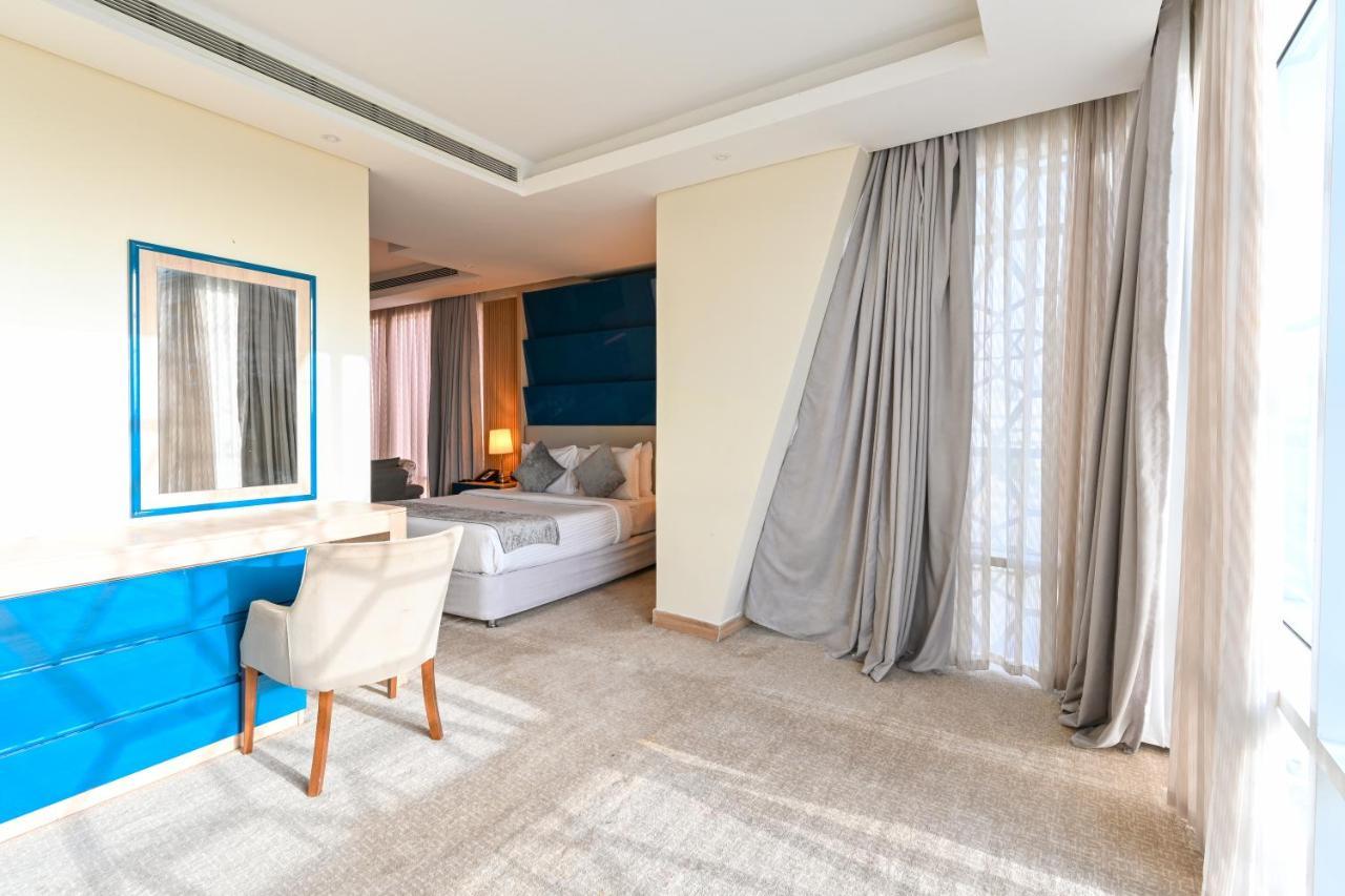 Al Mansour Suites Hotel Doha Buitenkant foto