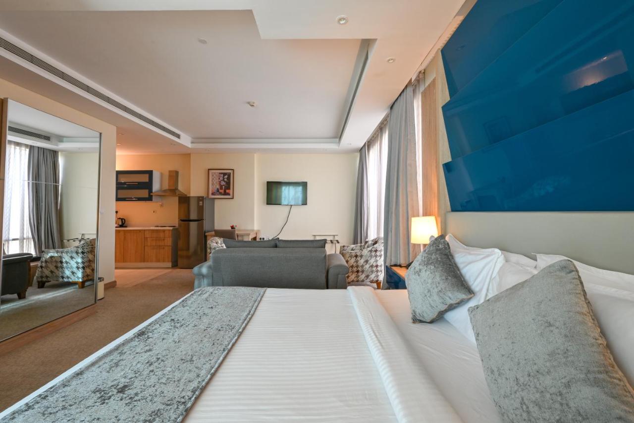 Al Mansour Suites Hotel Doha Buitenkant foto