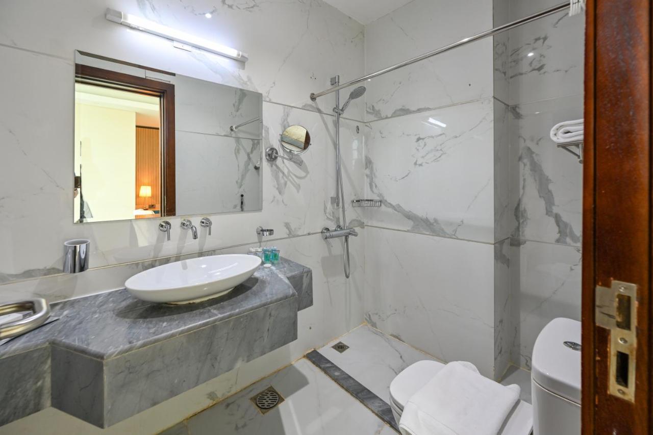 Al Mansour Suites Hotel Doha Buitenkant foto