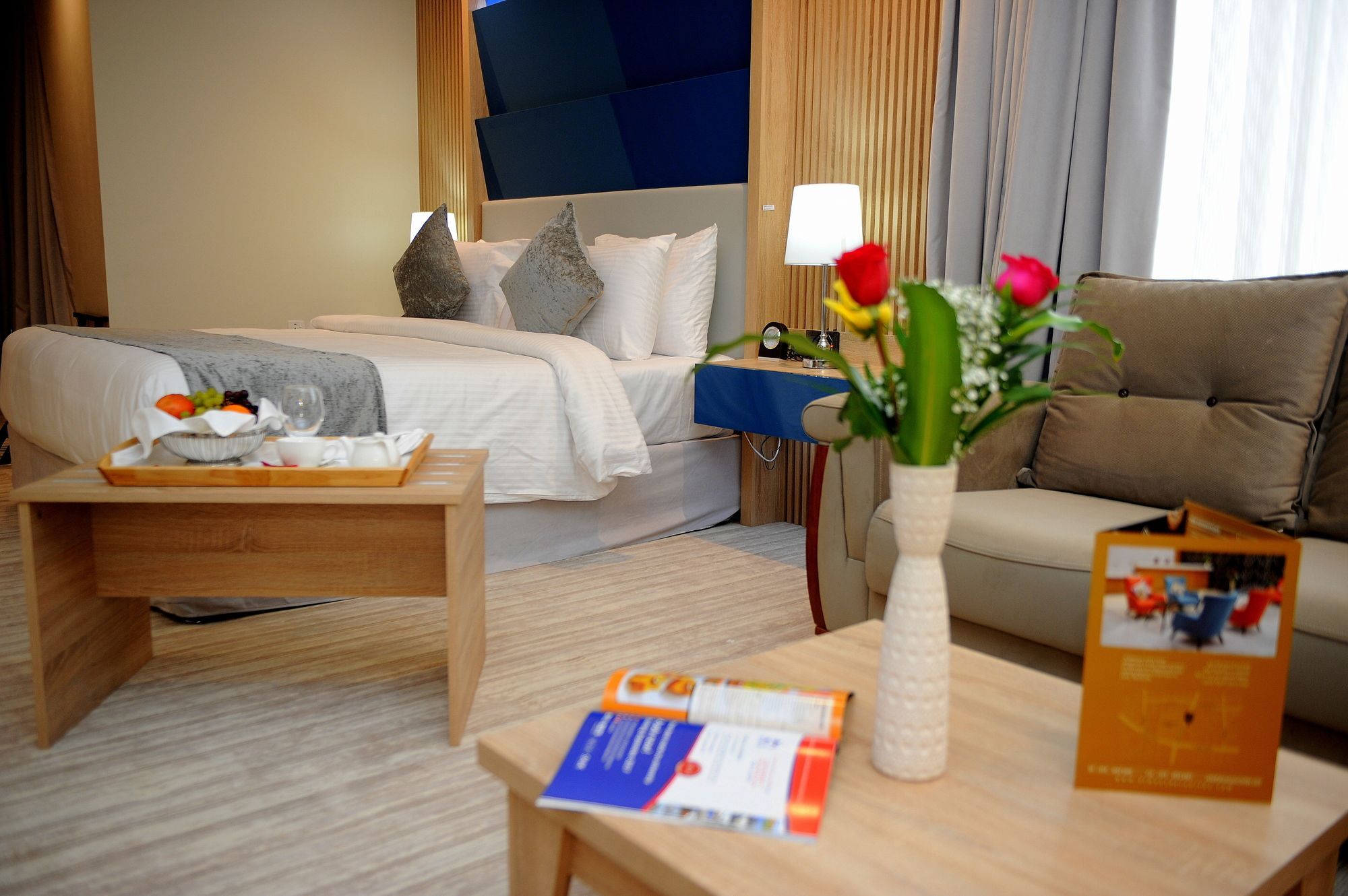 Al Mansour Suites Hotel Doha Buitenkant foto